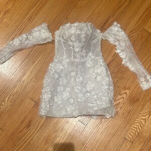 Elegant White Floral Mini Dress